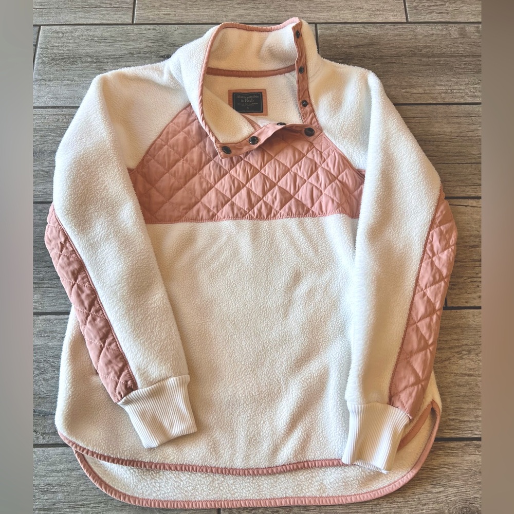 Women’s Abercrombie & Fitch Pullover